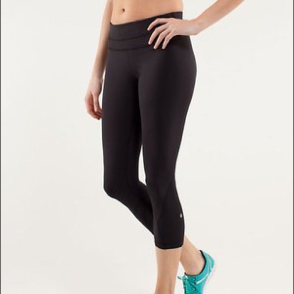 Lululemon Inspire Crop